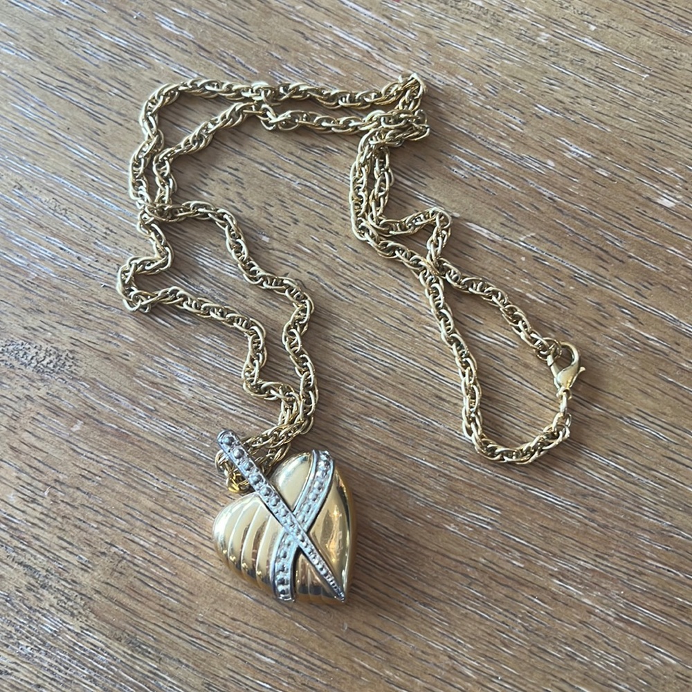 Vintage Costume Gold Pendant Necklace